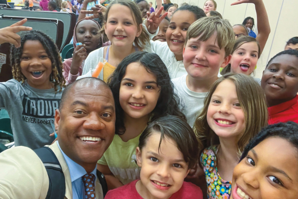 Marlon Styles selfie with kids